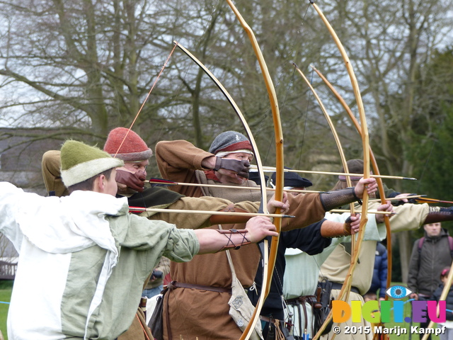 FZ012949 Archers at Glastonbury Abbey